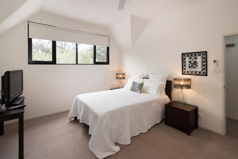 Pegasus - St Kilda Accommodation 7
