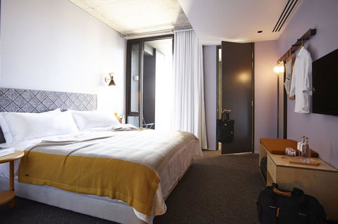 Alex Hotel - St Kilda Accommodation 2