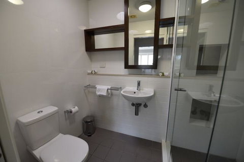 East On Byron - St Kilda Accommodation 9