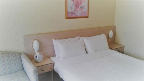Junee Motor Inn - St Kilda Accommodation 2