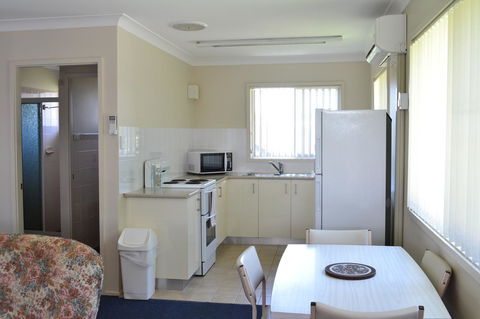 Sundial Holiday Units - St Kilda Accommodation 42