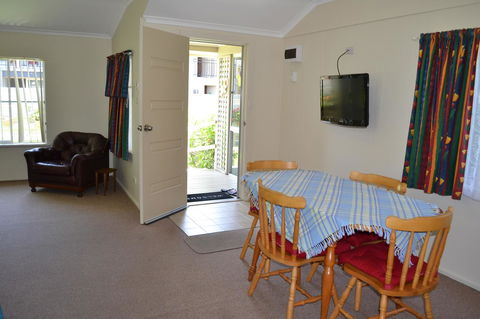 Sundial Holiday Units - St Kilda Accommodation 26