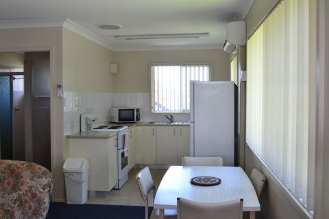 Sundial Holiday Units - St Kilda Accommodation 39