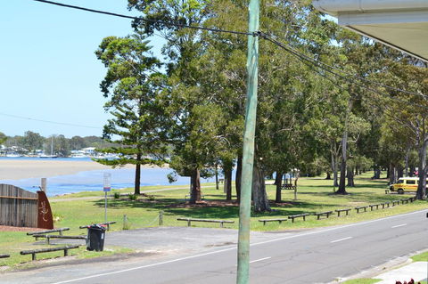 Sundial Holiday Units - St Kilda Accommodation 5