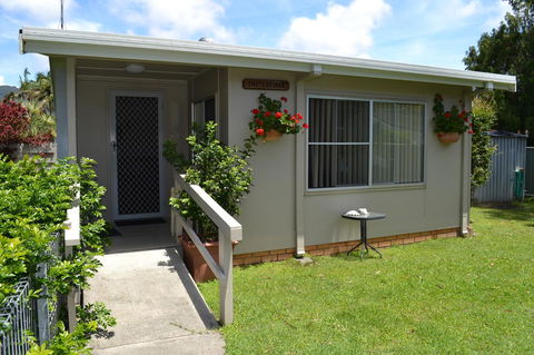 Sundial Holiday Units - St Kilda Accommodation 8