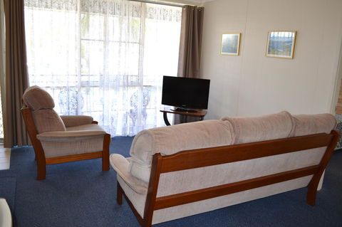 Sundial Holiday Units - St Kilda Accommodation 16