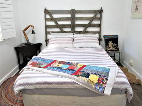 Apple Tree Cottage - St Kilda Accommodation 10