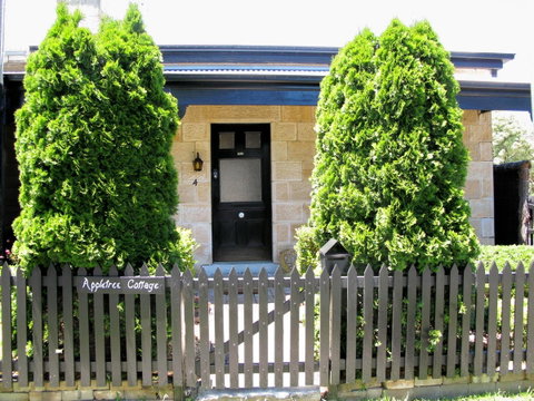Apple Tree Cottage - St Kilda Accommodation 32