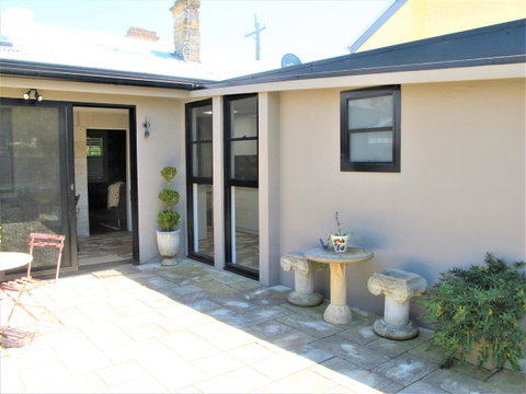 Apple Tree Cottage - St Kilda Accommodation 30