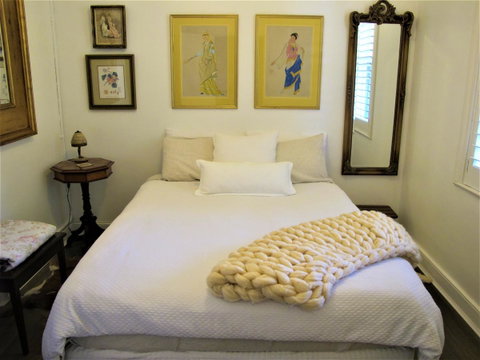 Apple Tree Cottage - St Kilda Accommodation 8