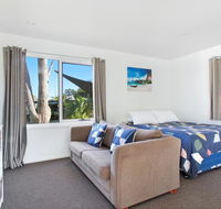 Huskisson Holiday Motel Cabins - St Kilda Accommodation