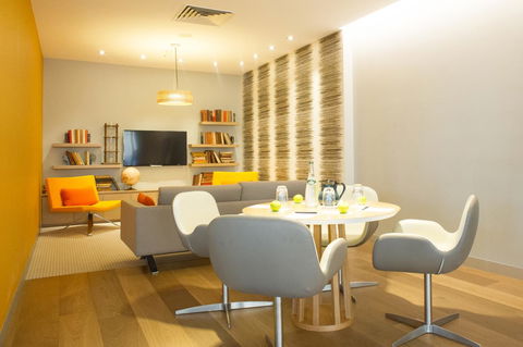 Novotel Sydney Darling Harbour - St Kilda Accommodation 27