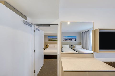 Travelodge Hotel Sydney Airport - St Kilda Accommodation 2