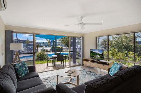 Sails Luxury Apartments Merimbula - St Kilda Accommodation 4