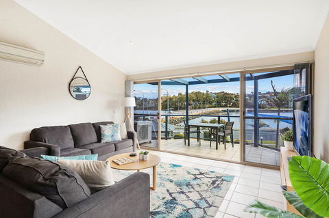 Sails Luxury Apartments Merimbula - St Kilda Accommodation 32