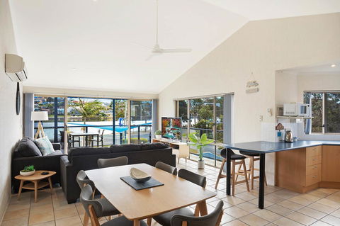 Sails Luxury Apartments Merimbula - St Kilda Accommodation 39