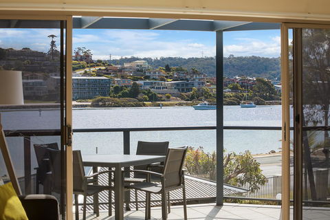Sails Luxury Apartments Merimbula - St Kilda Accommodation 2