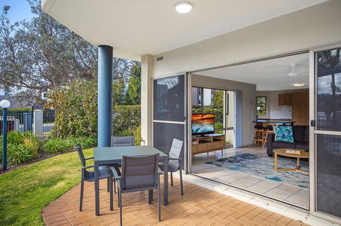 Sails Luxury Apartments Merimbula - St Kilda Accommodation 10
