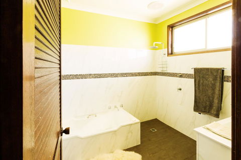 Coal D\' Vine VIEW - Cessnock NSW - St Kilda Accommodation 9
