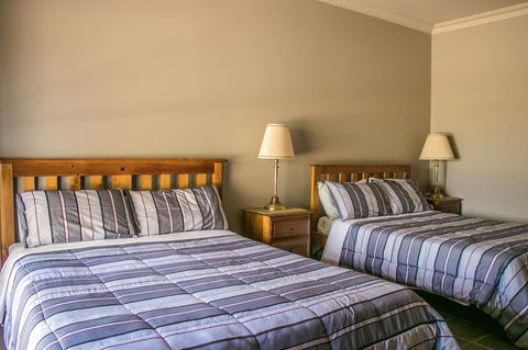 Ironstone Estate Lovedale - St Kilda Accommodation 11