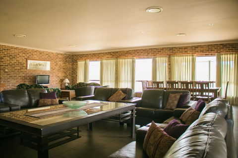 Ironstone Estate Lovedale - St Kilda Accommodation 26