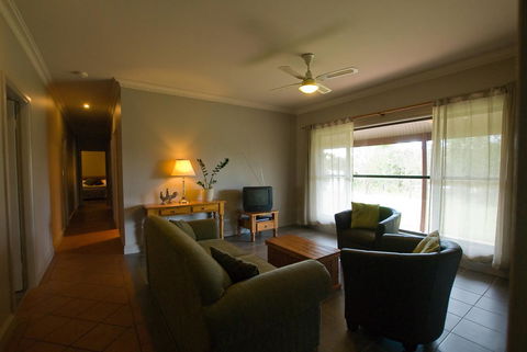 Ironstone Estate Lovedale - St Kilda Accommodation 34