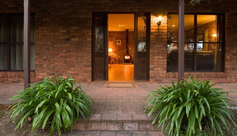 Ironstone Estate Lovedale - St Kilda Accommodation 38