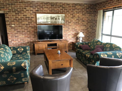 Ironstone Estate Lovedale - St Kilda Accommodation 1