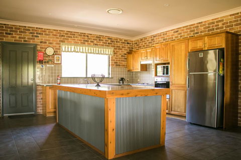 Ironstone Estate Lovedale - St Kilda Accommodation 24
