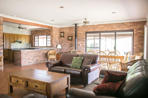 Ironstone Estate Lovedale - St Kilda Accommodation 19