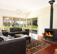 Terara Riverside Retreat - St Kilda Accommodation