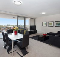 The Junction Palais - Modern and Spacious 2BR Bondi Junction Apartment Close to Everything - St Kilda Accommodation
