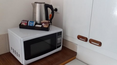 Allonville Gardens Motel - St Kilda Accommodation 6