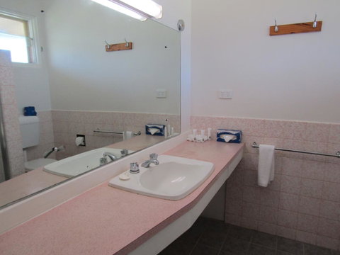 Allonville Gardens Motel - St Kilda Accommodation 29