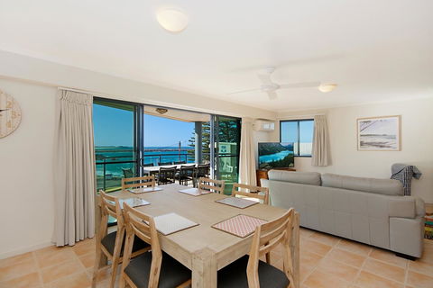 The Cove Yamba - St Kilda Accommodation 12