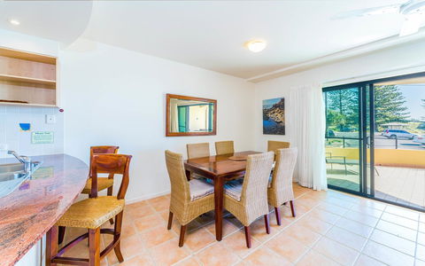 The Cove Yamba - St Kilda Accommodation 35
