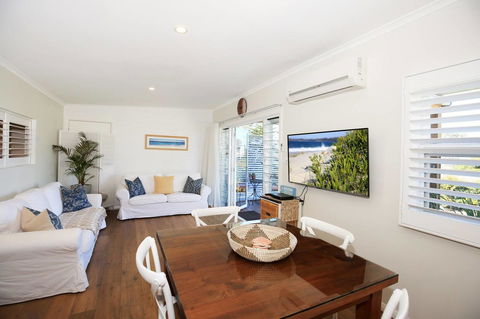 Jervis Bay Beach Shack I Pet Friendly - St Kilda Accommodation 0
