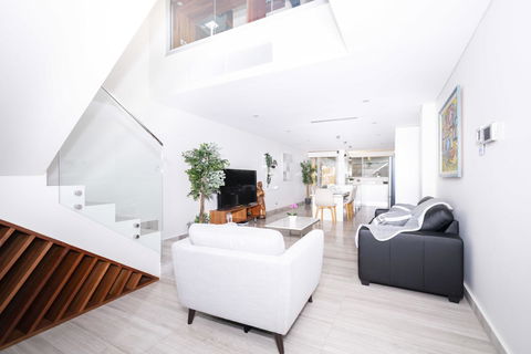 Luxury Villa Darlington - Vine - St Kilda Accommodation 0