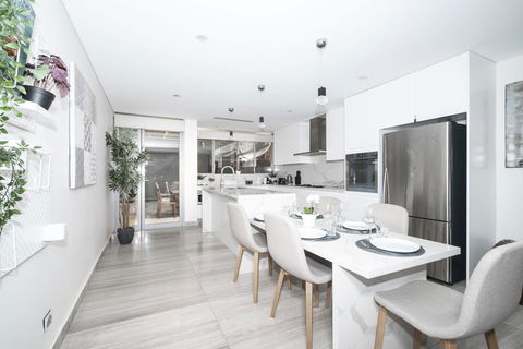 Luxury Villa Darlington - Vine - St Kilda Accommodation 3
