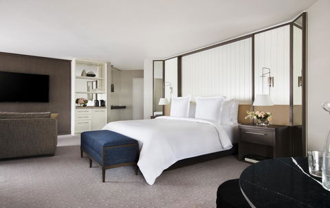 Four Seasons Hotel Sydney - St Kilda Accommodation 2