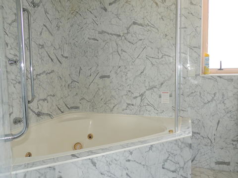 Charlesworth Bay Beach Resort - St Kilda Accommodation 5