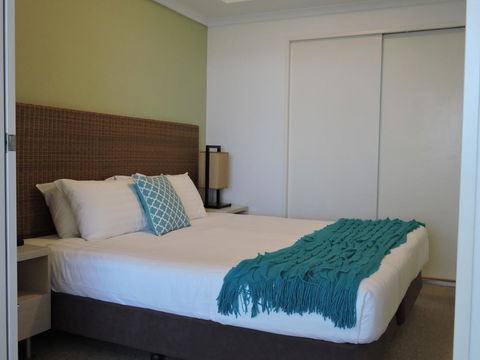 BASE Holidays - Ettalong Beach Premium Apartments - St Kilda Accommodation 15