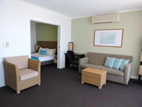 BASE Holidays - Ettalong Beach Premium Apartments - St Kilda Accommodation 9