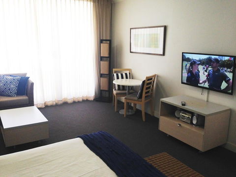 BASE Holidays - Ettalong Beach Premium Apartments - St Kilda Accommodation 40