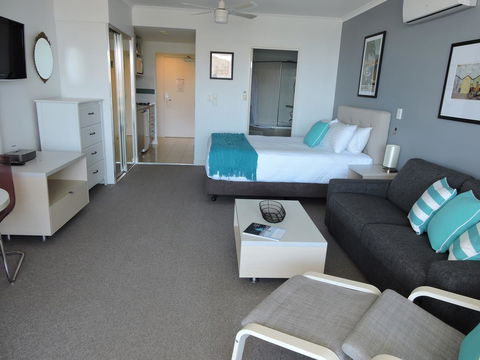 BASE Holidays - Ettalong Beach Premium Apartments - St Kilda Accommodation 18