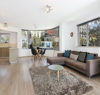 Lower Bridge and Sails - Executive 2BR Darlinghurst Apartment with Balcony and Rooftop Views - St Kilda Accommodation