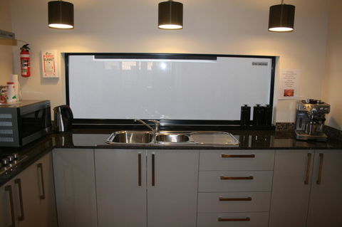Aabi's At Byron - St Kilda Accommodation 31