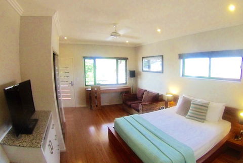 Aabi's At Byron - St Kilda Accommodation 3
