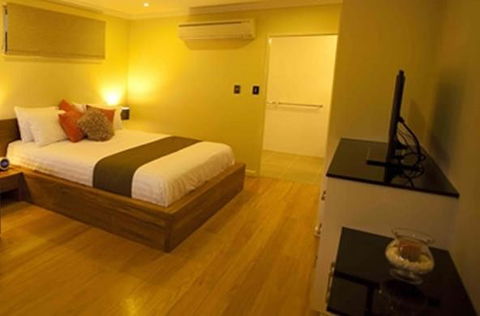 Aabi's At Byron - St Kilda Accommodation 8