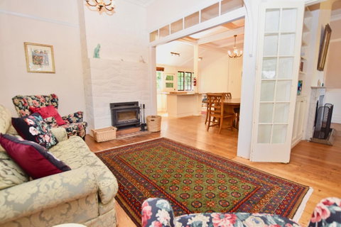 Dangal Gardens - St Kilda Accommodation 8